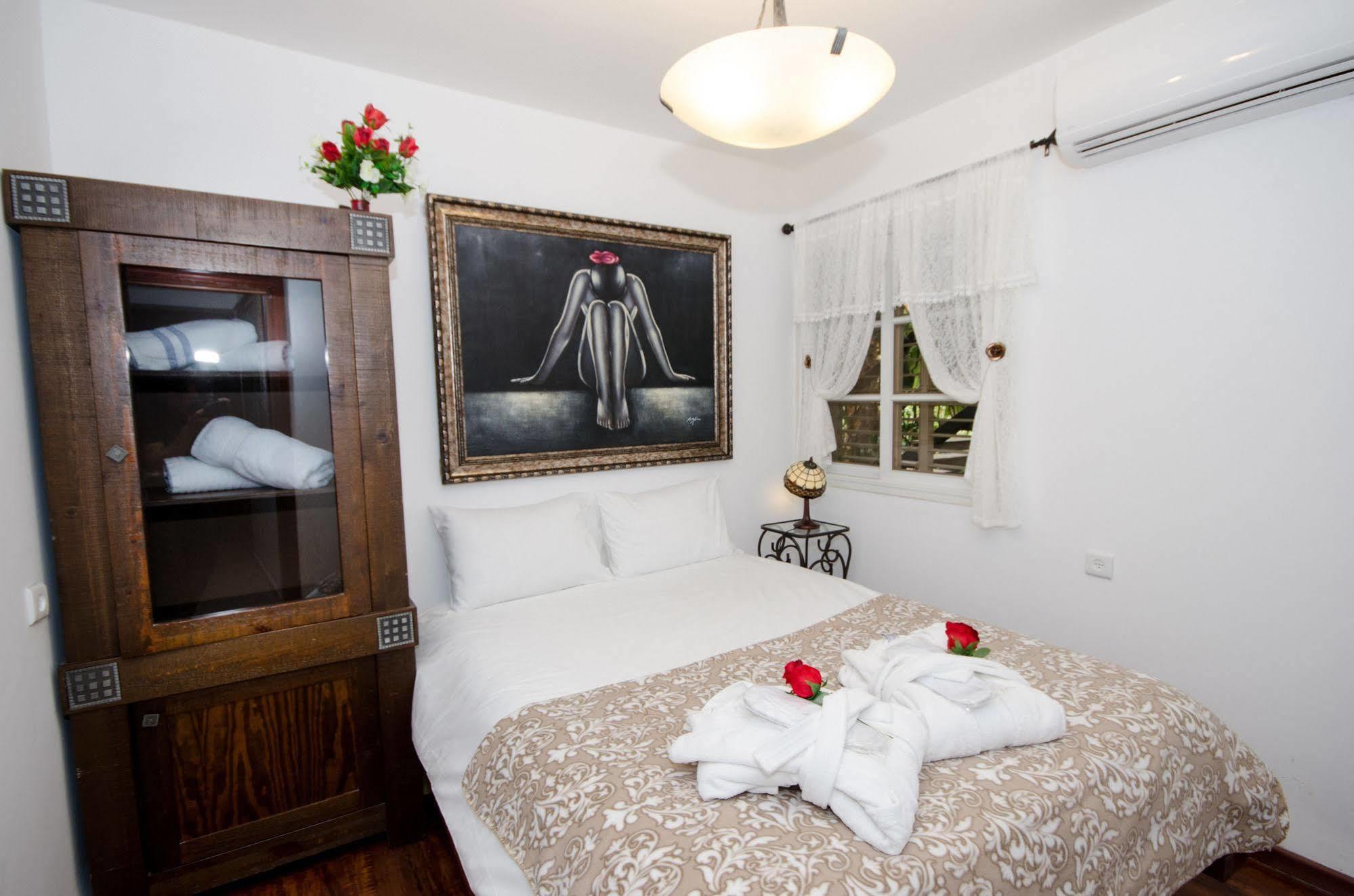The Pearl Of The Golan - Pnina Bagolan *